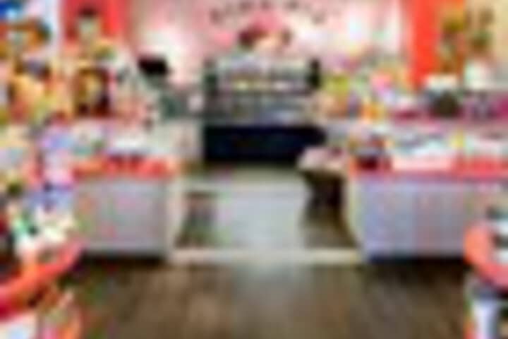 Gift Shop 224 of 387