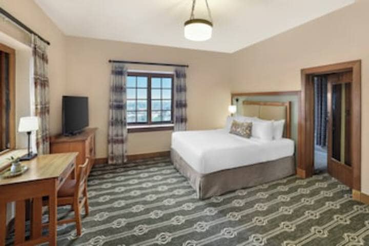 Room 70 of 387