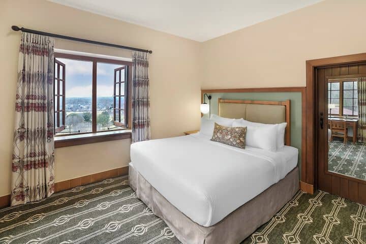 Room 105 of 387