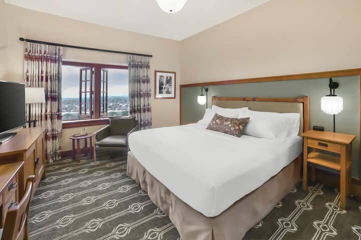 Room 93 of 387