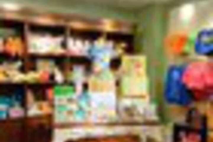 Gift Shop 218 of 387