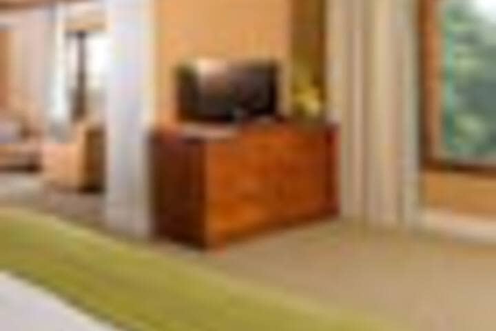 Room 32 of 387