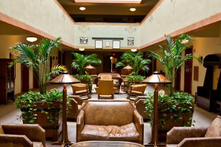 Hotel Interior 9 of 387
