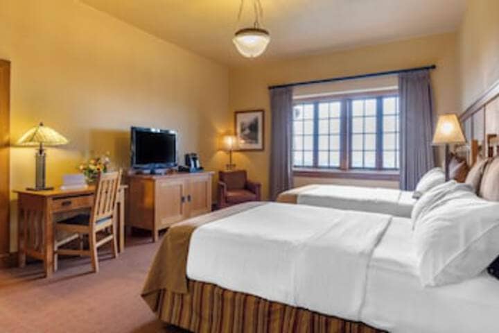Room 43 of 387