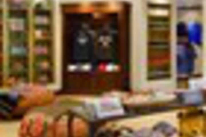 Gift Shop 230 of 387