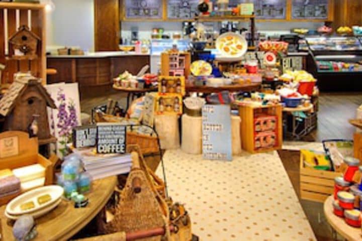 Gift Shop 220 of 387